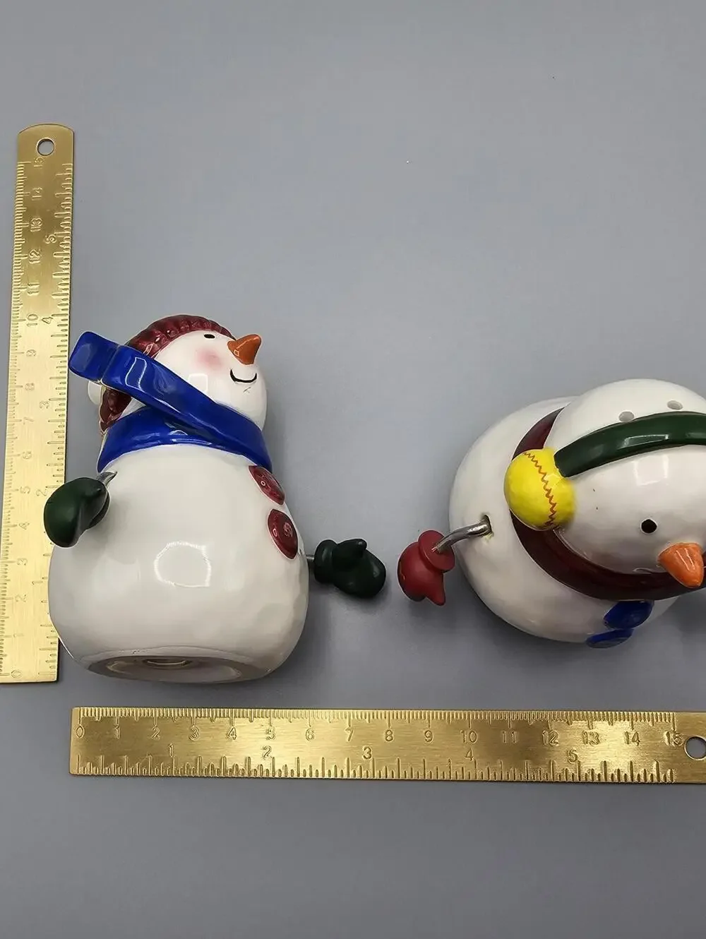 Set of 2 Ceramic Snowman salt and pepper shakers